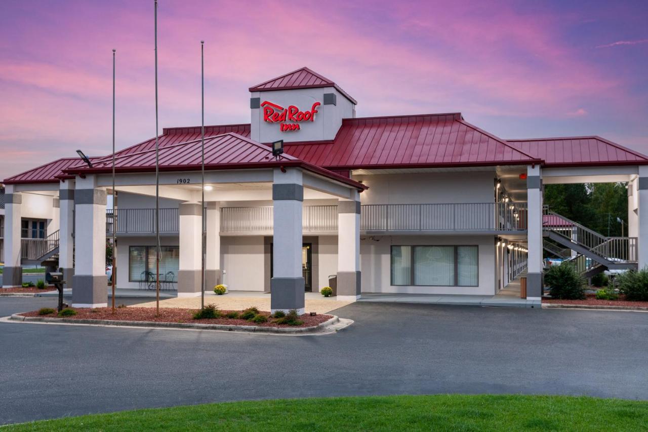 Red Roof Inn Fayetteville I-95 Экстерьер фото